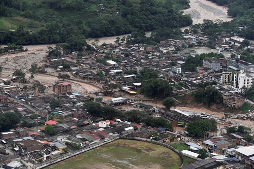 Plus de 250 morts dans un glissement de terrain en Colombie - ảnh 1